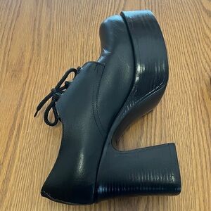 Alondra black lather chunky heeled lace up platform shoes